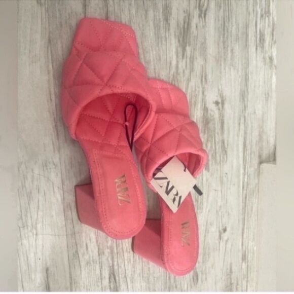 NWT Zara New Bright Pink Quilted Heeled Squared Toe Mules Shoes Sandals size 6 - Picture 10 of 13